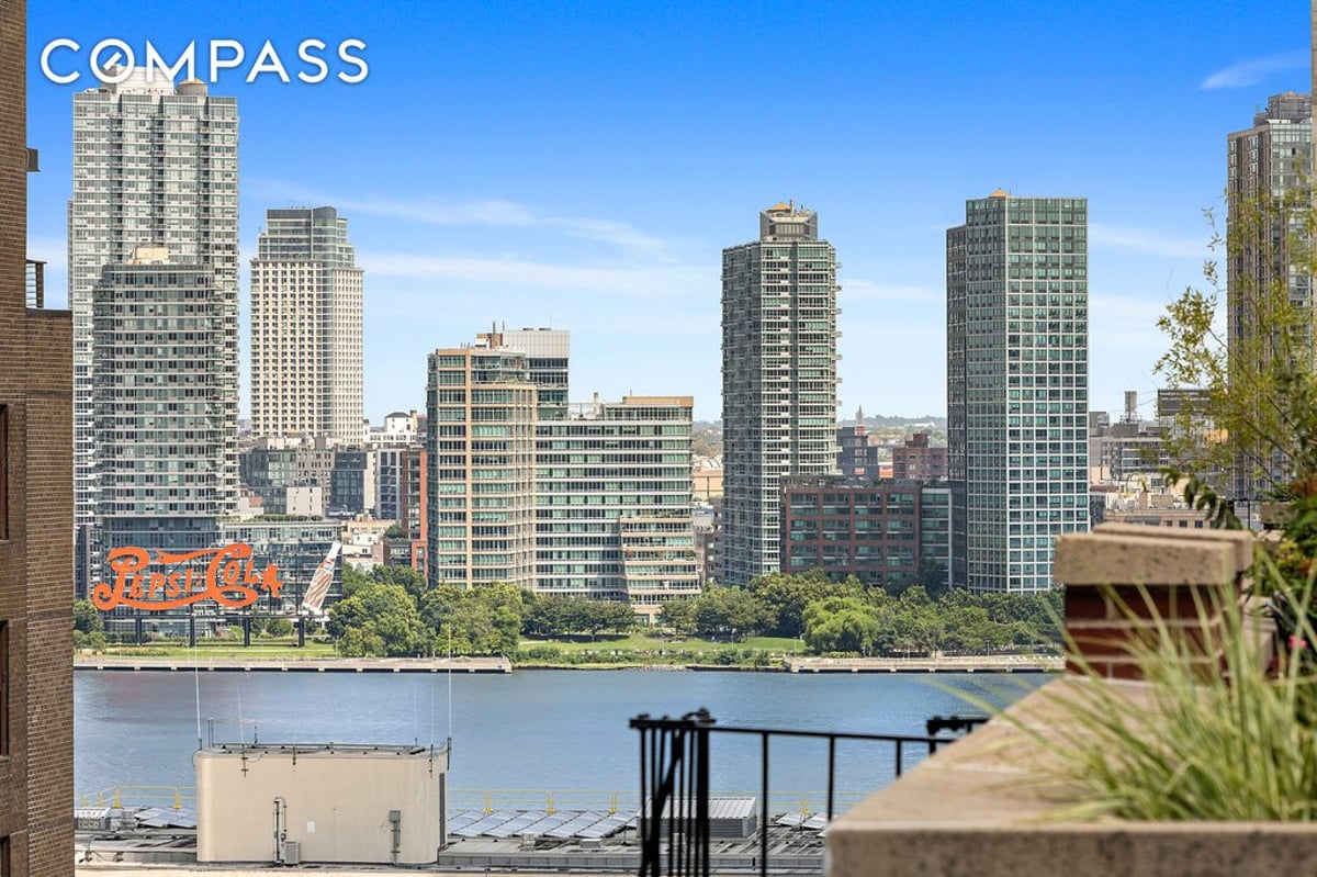 Photo for The Manor - 333 East 43rd Street Cooperative in Turtle Bay, Manhattan