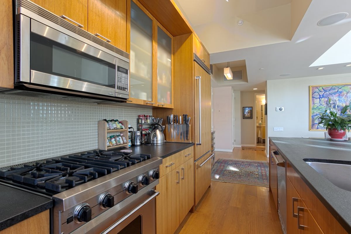 Photo for 205 East 59th Street - 205 East 59th Street Condominium in Upper East Side, Manhattan