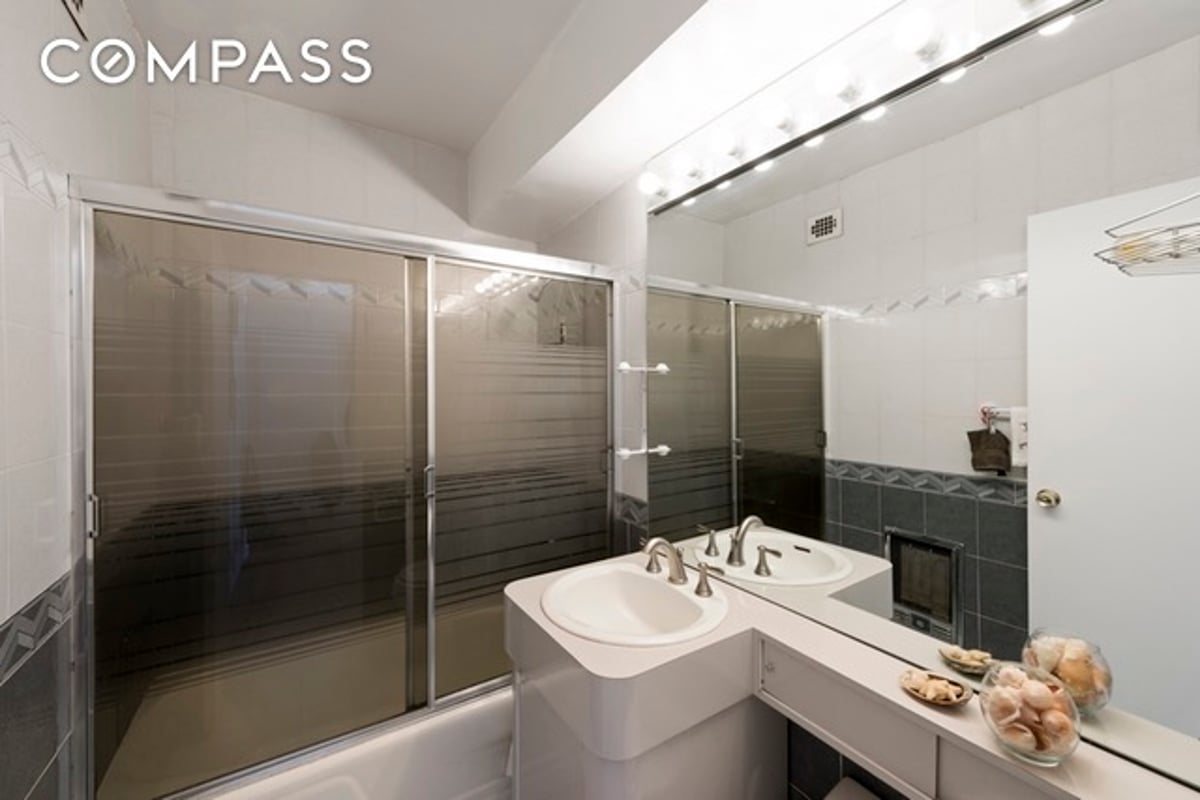 Photo for The Wedgwood House - 69 Fifth Avenue Condominium in Union Square, Manhattan