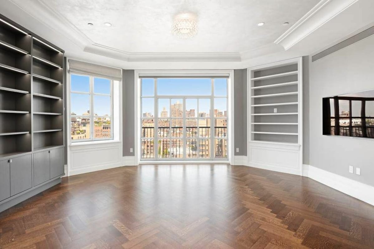 Photo for 135 East 79th Street - 135 East 79th Street Condominium in Upper East Side, Manhattan