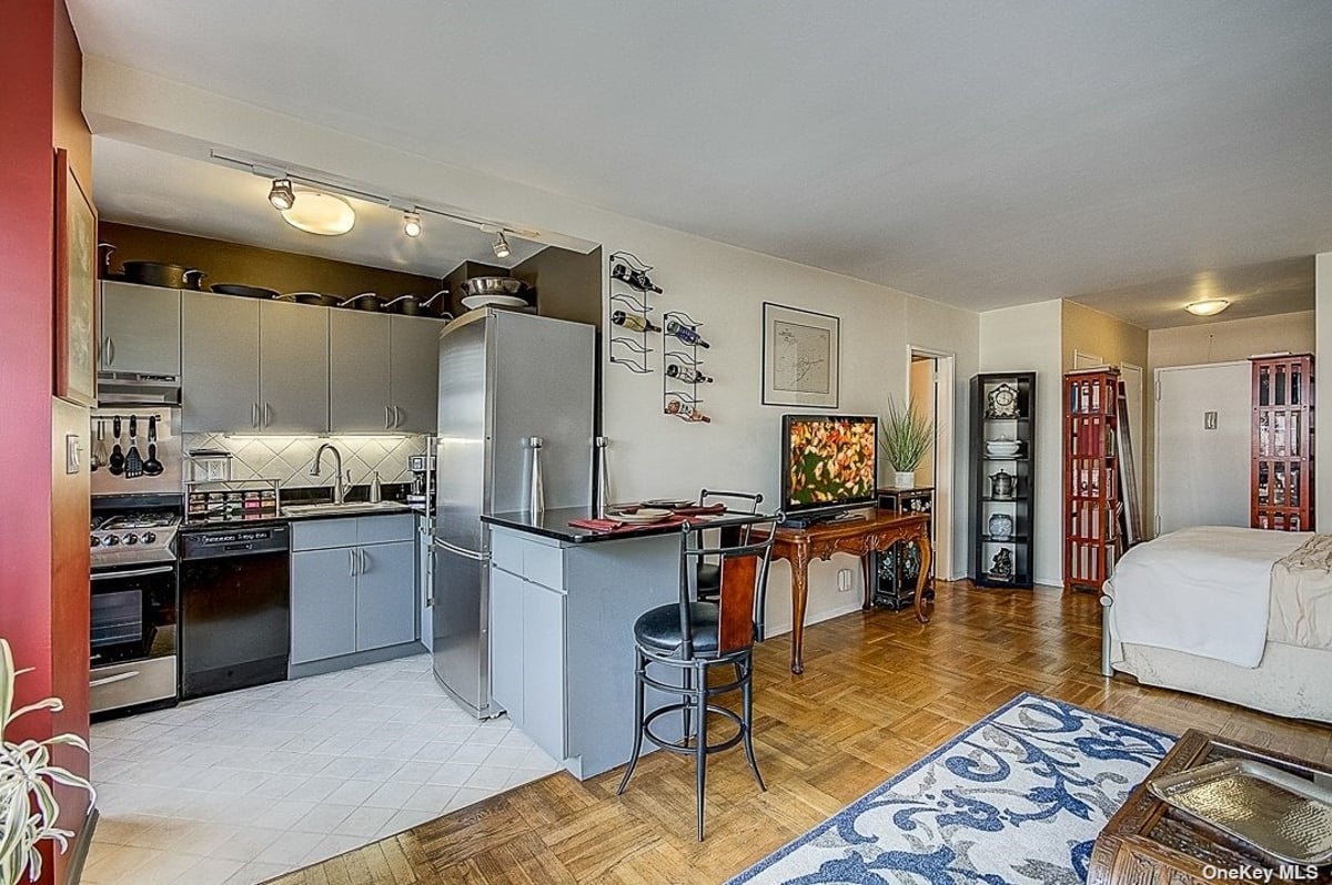 Photo for Yorkgate - 405 East 63rd Street Cooperative in Upper East Side, Manhattan