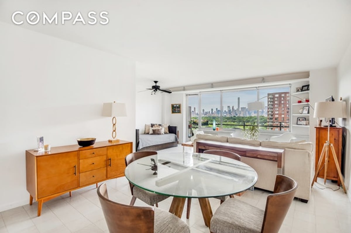 Photo for CPW Towers - 400 Central Park West Condominium in Upper West Side, Manhattan