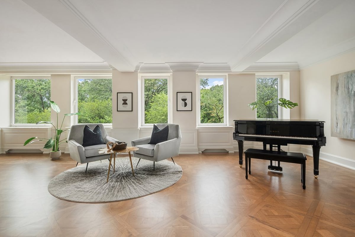 Photo for 875 5 AVENUE - 875 5th Avenue Cooperative in Upper East Side, Manhattan