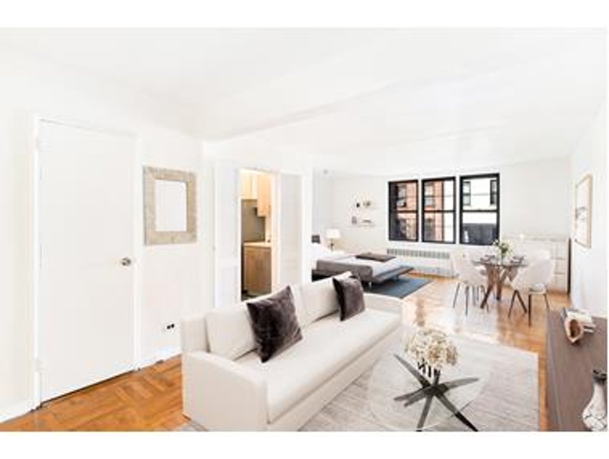 Photo for 130 Hicks Street - 130 Hicks Street Cooperative in Brooklyn Heights, Brooklyn