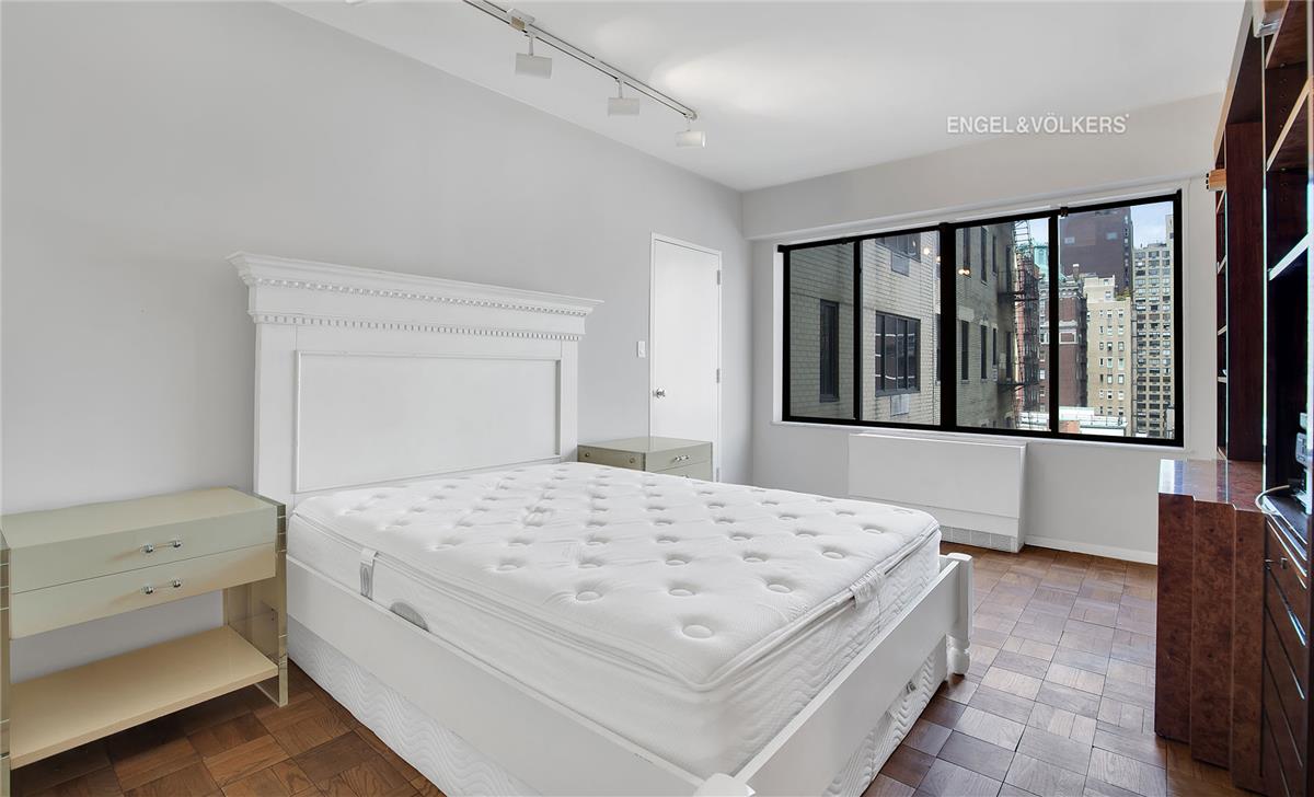 Photo for The Park 900 - 900 Park Avenue Condominium in Upper East Side, Manhattan