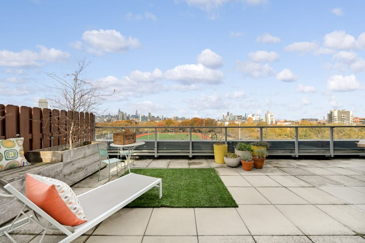 Photo for Bridgeview House Condominiums - 50 Bayard Street Condominium in Chinatown, Manhattan