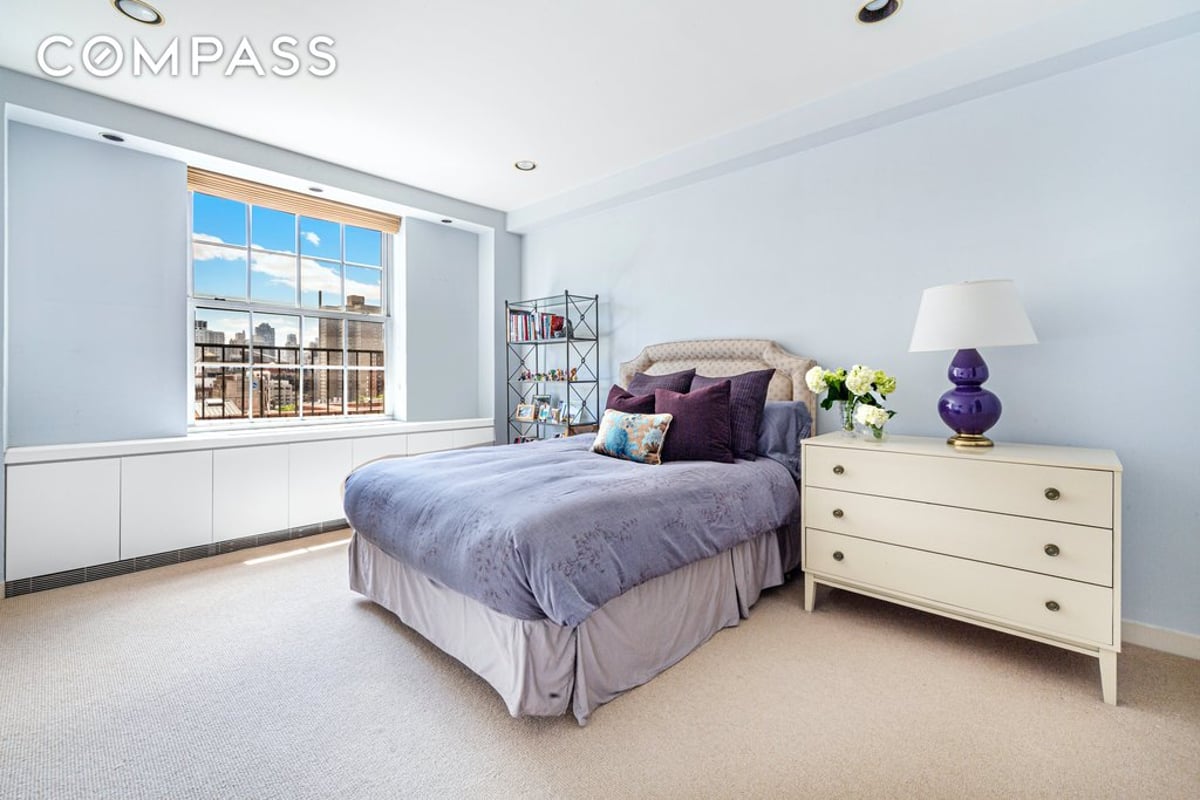 Photo for 120 East End Avenue - 120 East End Avenue Cooperative in Upper East Side, Manhattan