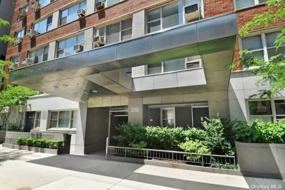 Photo for 288 Lexington Avenue - 288 Lexington Avenue Cooperative in Murray Hill, Manhattan