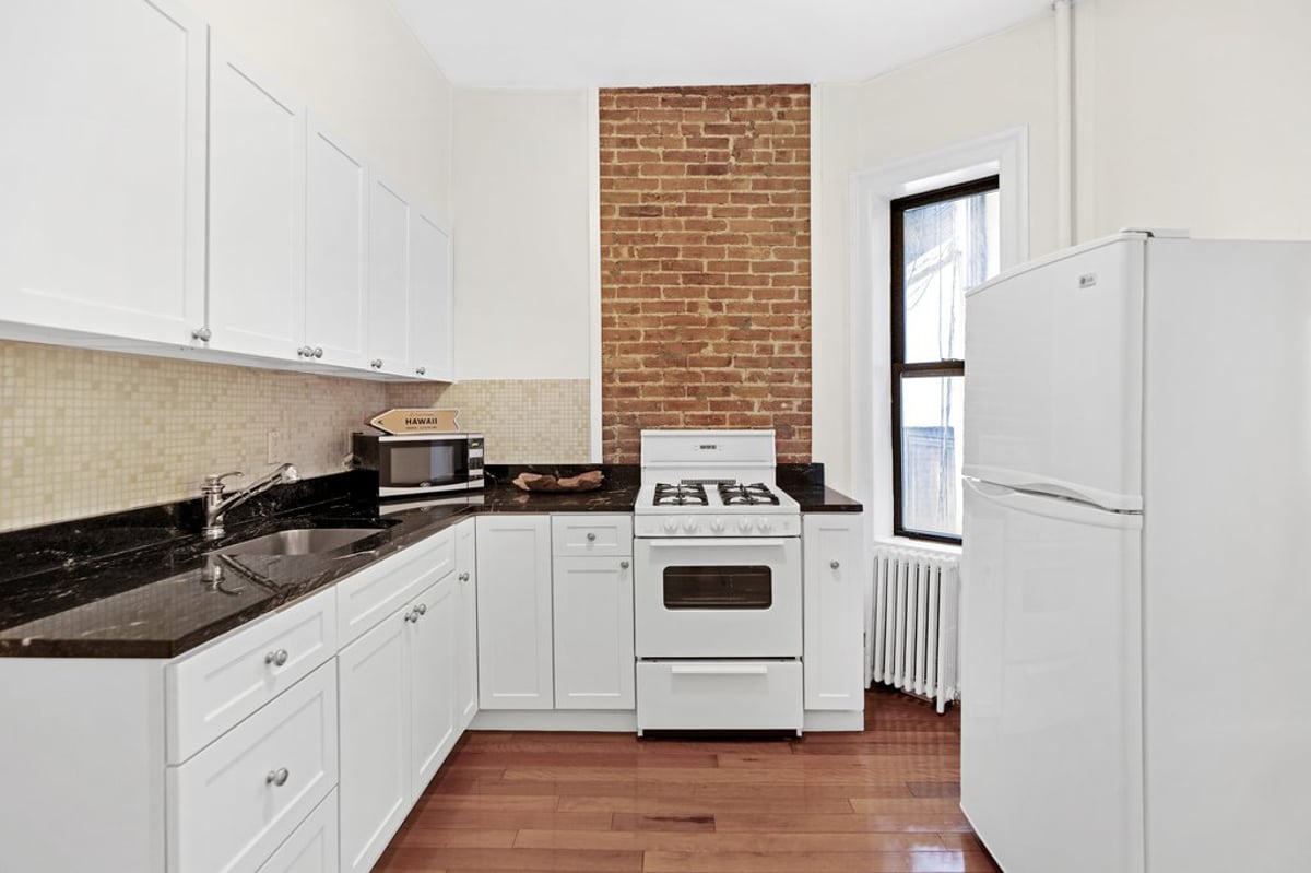 Photo for 408 West 25th Street - 408 West 25th Street Cooperative in Chelsea, Manhattan