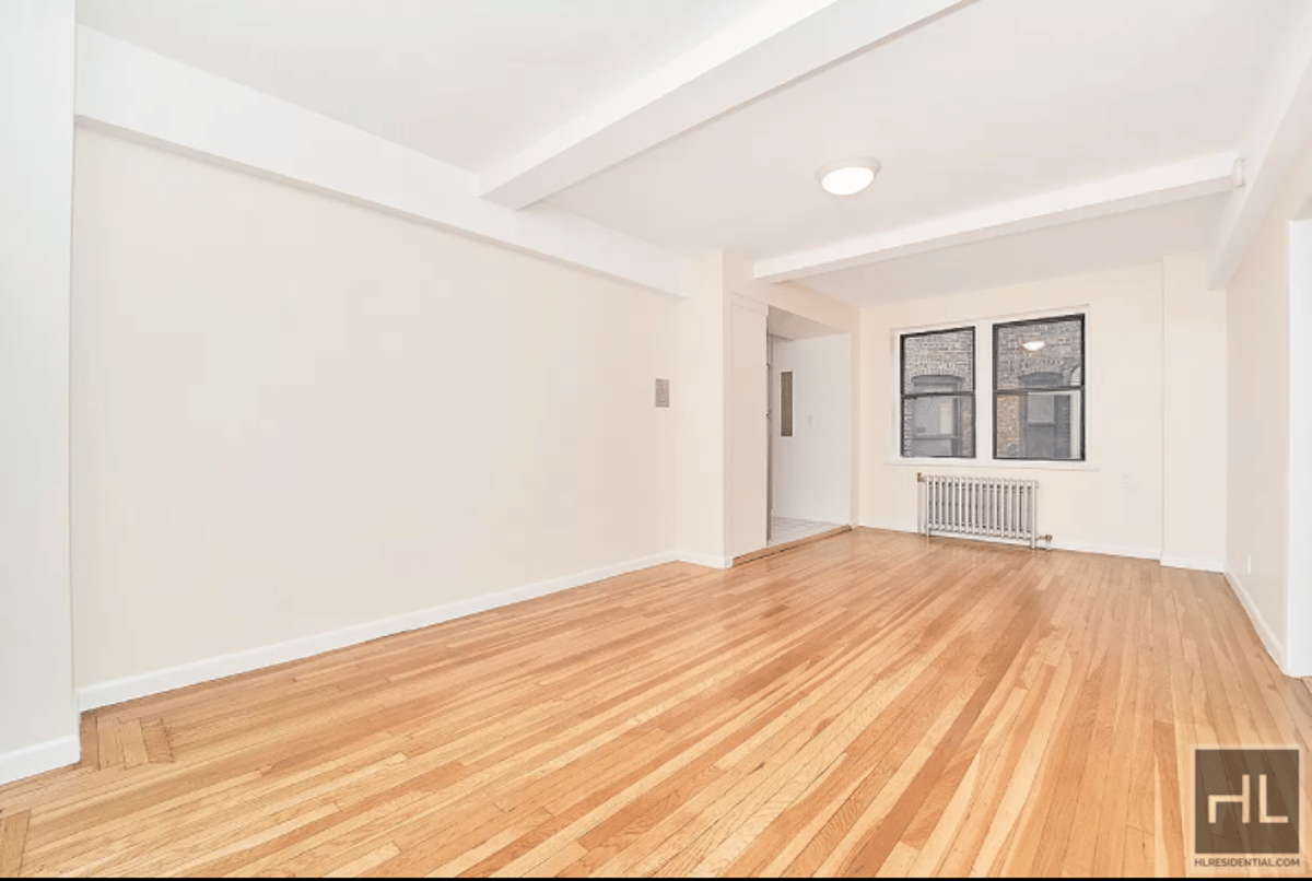 Photo for 850 AMSTERDAM AVENUE - 850 Amsterdam Avenue Rental Building in Upper West Side, Manhattan