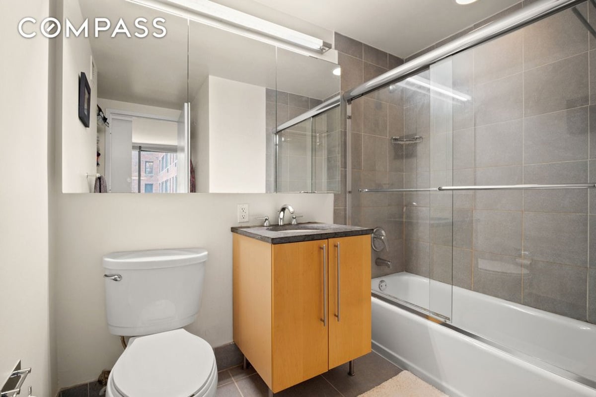 Photo for 242 East 25th Street - 242 East 25th Street Cooperative in Gramercy Park, Manhattan