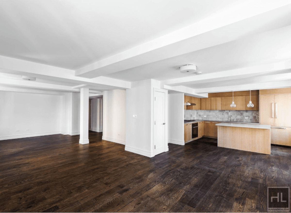 Photo for The Paris New York - 752 West End Avenue Condominium in Upper West Side, Manhattan