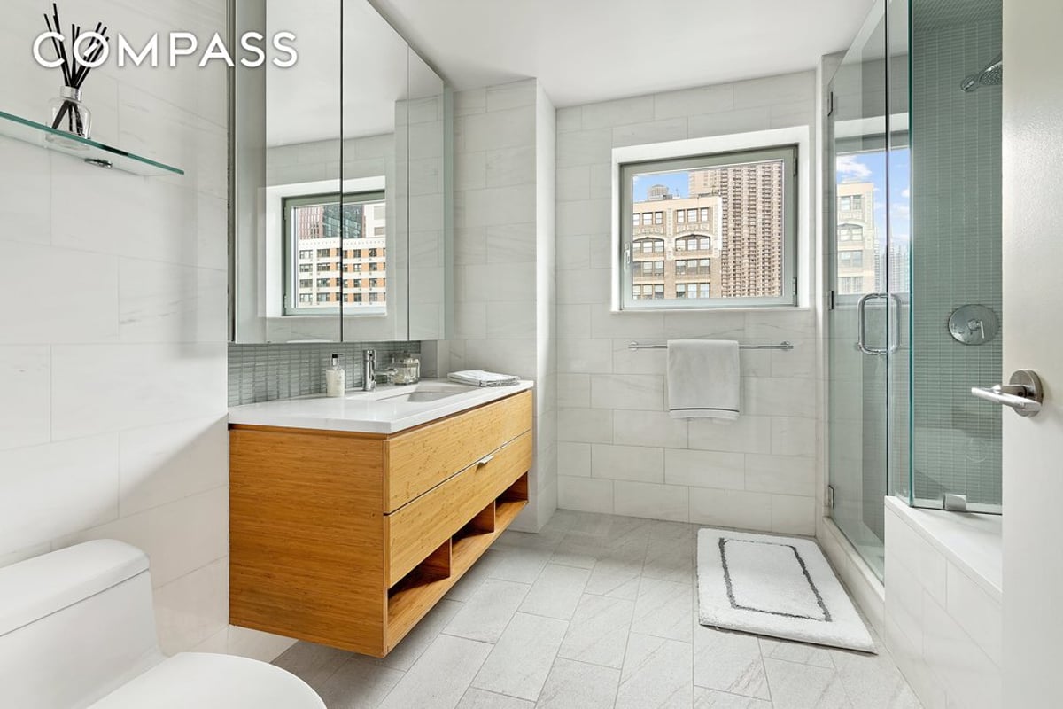 Photo for 303 East 33rd Street - 303 East 33rd Street Condominium in Murray Hill, Manhattan
