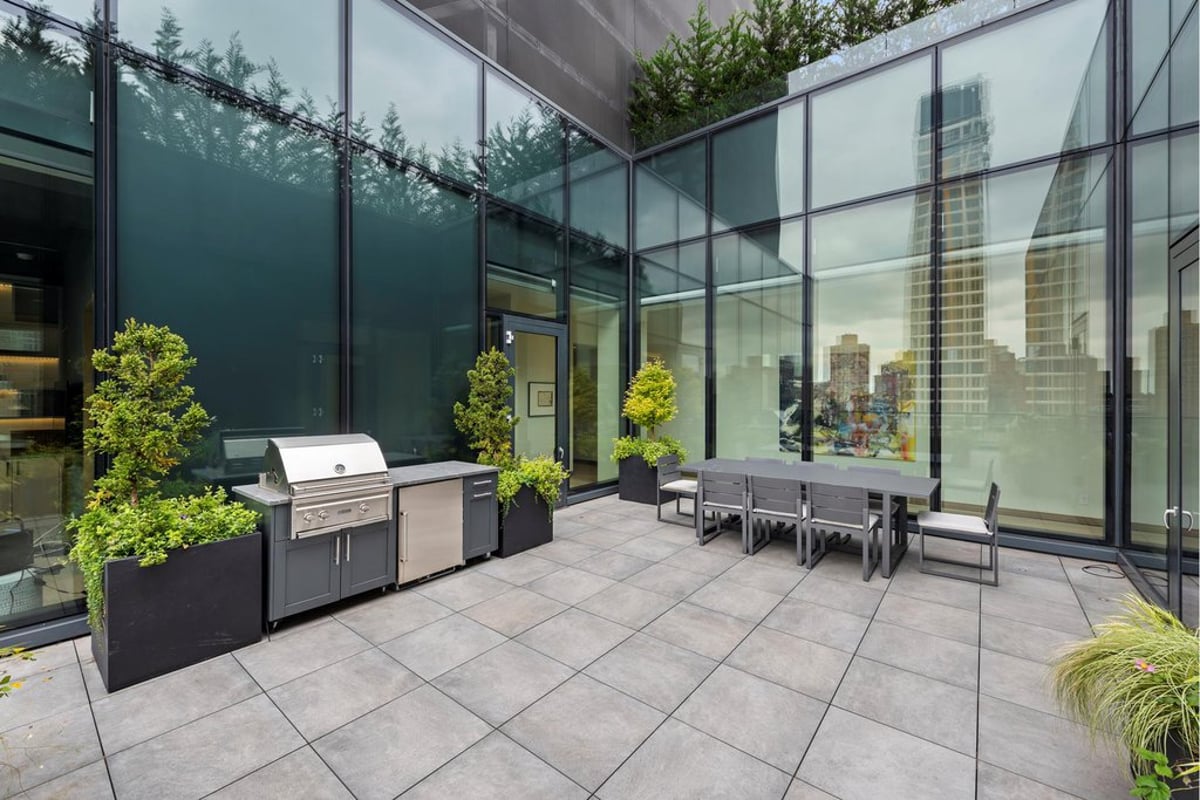 Photo for 90 LEXINGTON AVENUE - 90 Lexington Avenue Rental Building in NoMad, Manhattan