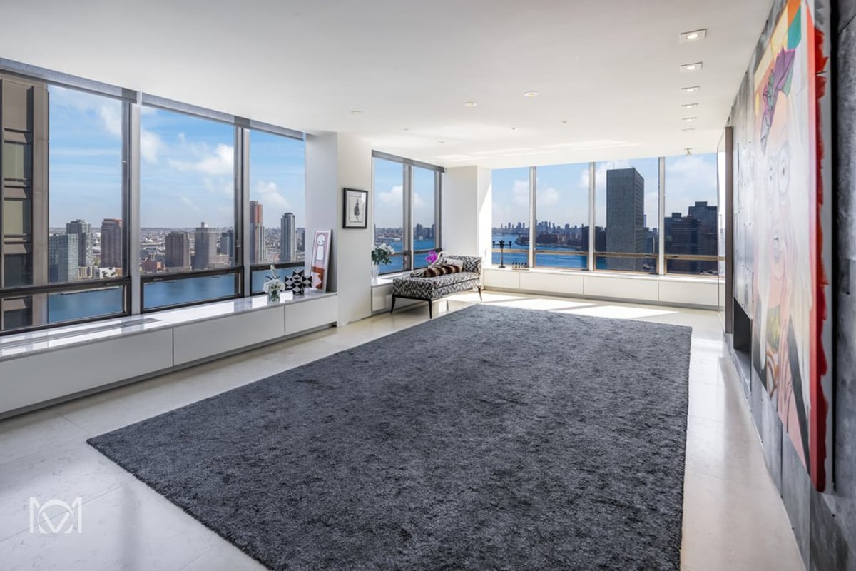 Photo for United Nations Plaza - 870 United Nations Plaza Cooperative in Midtown East, Manhattan