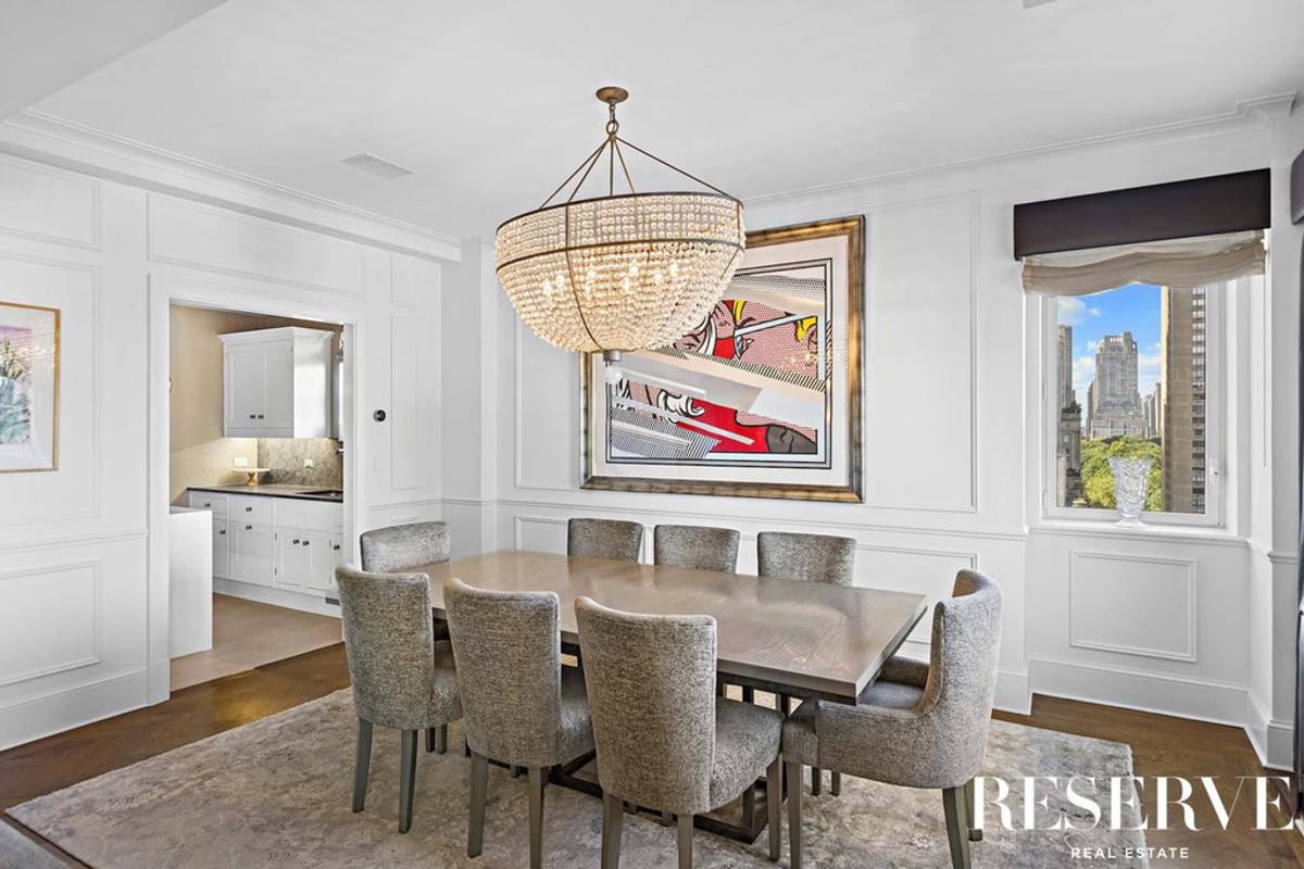 Photo for 530 Park Avenue - 530 Park Avenue Condominium in Upper East Side, Manhattan