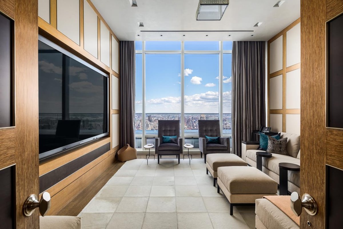 Photo for One Beacon Court - 151 East 58th Street Condominium in Midtown East, Manhattan