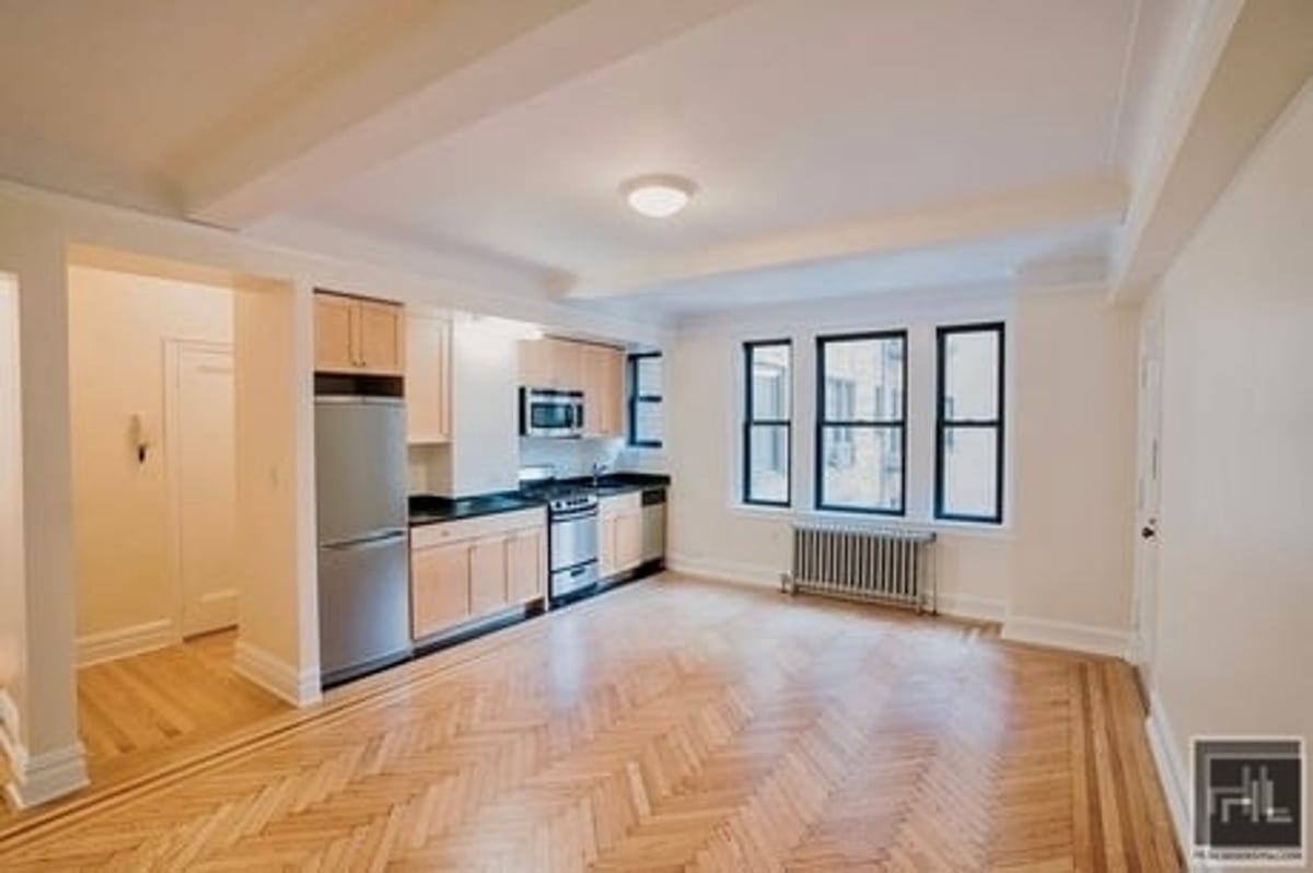 Photo for 210 EAST 68 STREET - 210 East 68th Street Rental Building in Upper East Side, Manhattan