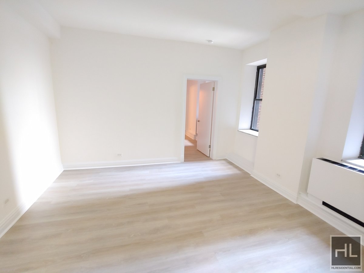 Photo for Herald Towers NYC - 50 West 34th Street Rental Building in Midtown, Manhattan