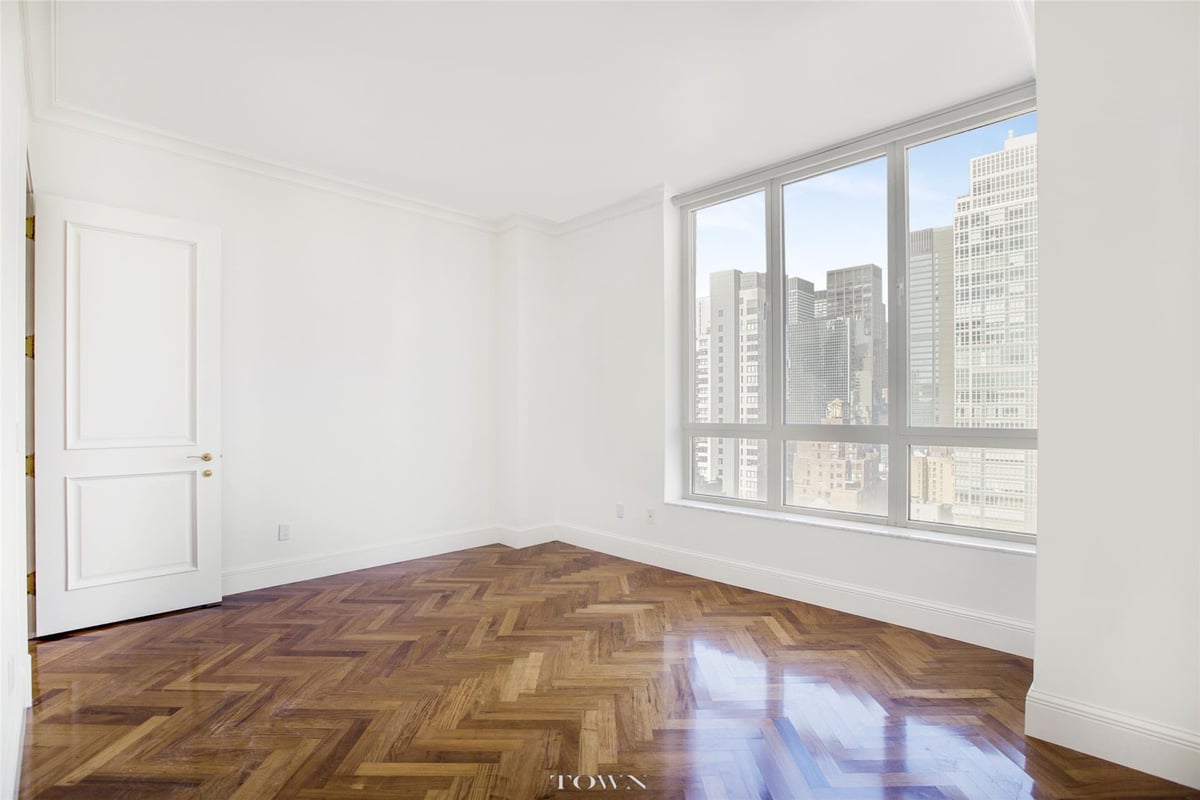 Photo for The Beekman Regent - 351 East 51St Street Condominium in Midtown East, Manhattan