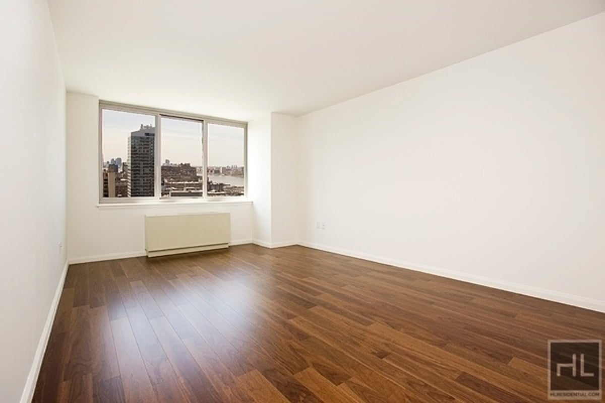 Photo for Hudson Landing - 561 10th Avenue Rental Building in Hell's Kitchen, Manhattan