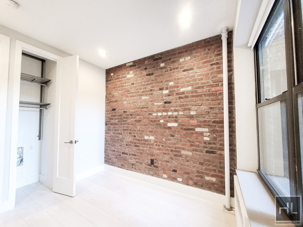 STANTON ST. 3 Bedrooms, exposed brick, renovated apartment Rental