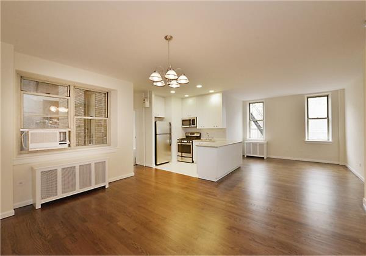 Photo for 562 WEST END AVENUE - 562 West End Avenue Cooperative in Upper West Side, Manhattan