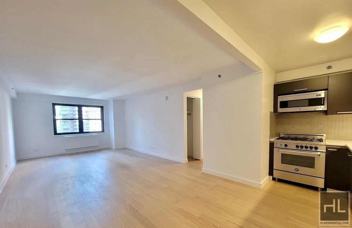Photo for The Nash - 222 East 39th Street Rental Building in Murray Hill, Manhattan