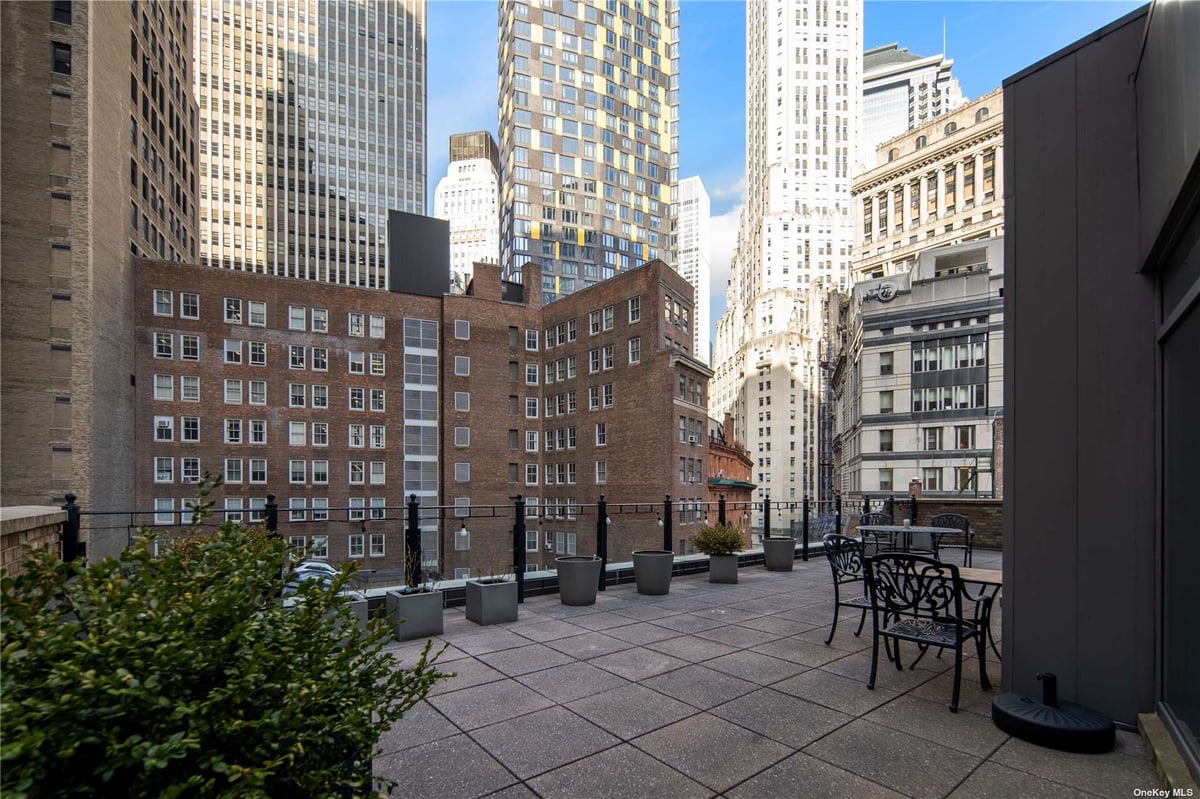 Photo for William Beaver House - 15 William Street Condominium in Financial District, Manhattan