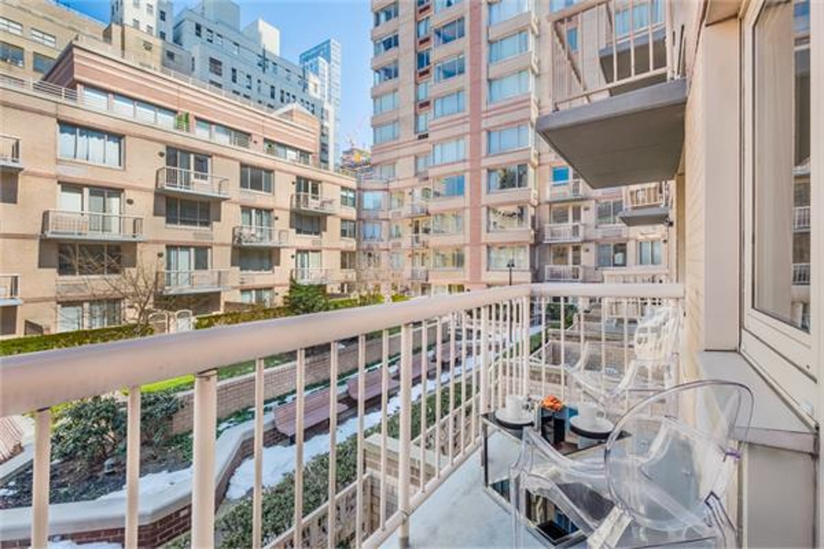 Photo for Two WorldWide Plaza - 350 West 50th Street Condominium in Midtown West, Manhattan