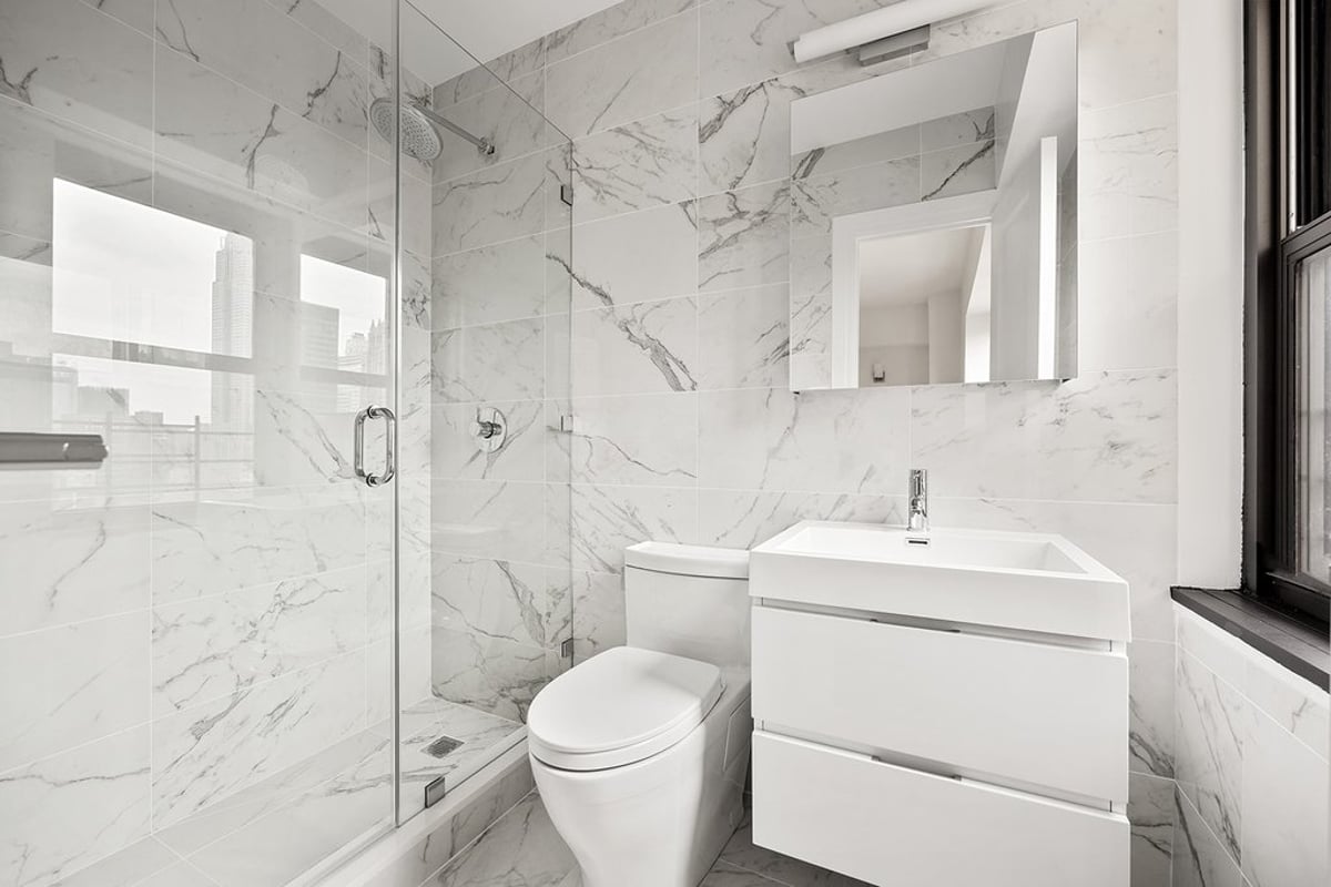 Photo for 160 East 38th Street - 160 East 38th Street Cooperative in Murray Hill, Manhattan