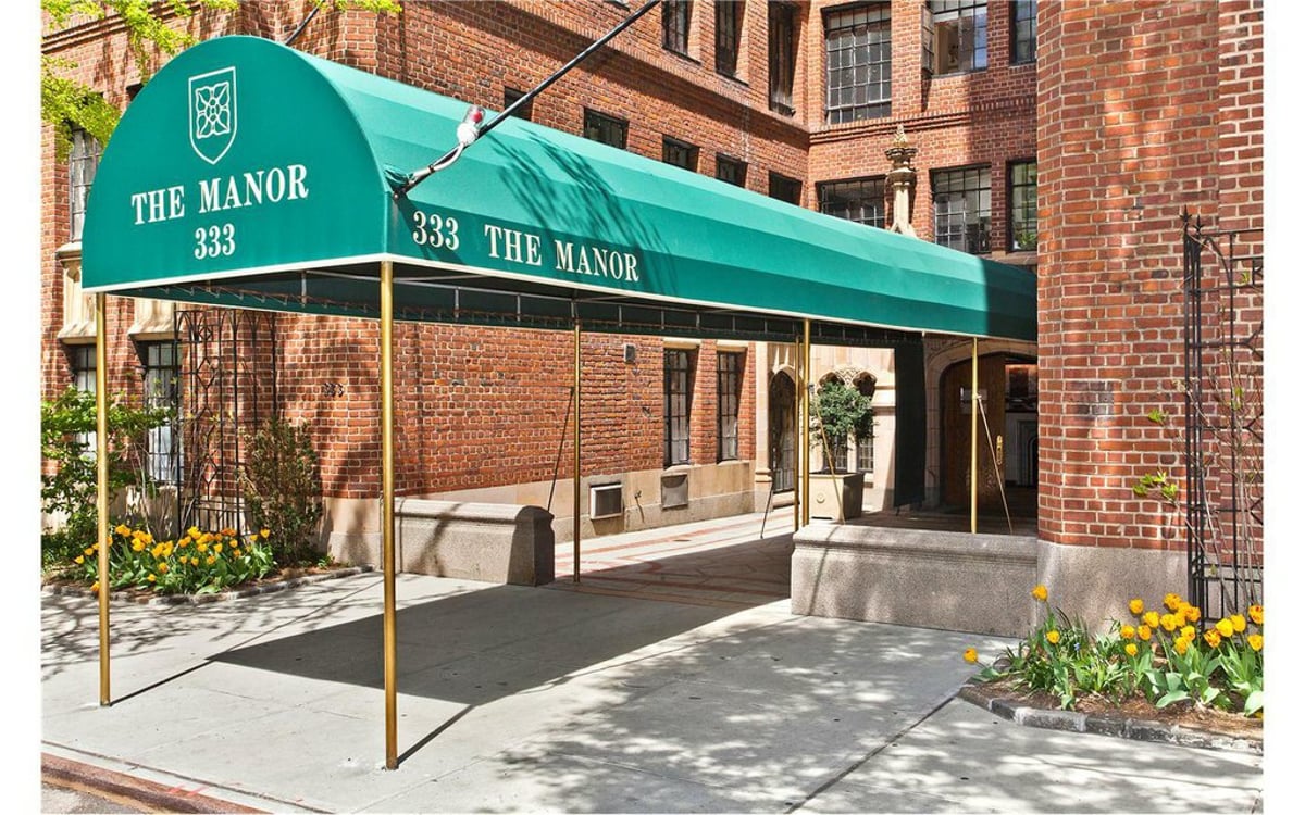 Photo for The Manor - 333 East 43rd Street Cooperative in Turtle Bay, Manhattan