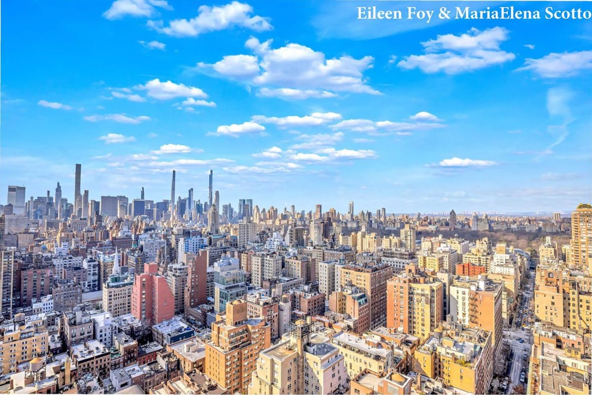 Photo for Evans Tower Condominium - 171 East 84th Street Condominium in Upper East Side, Manhattan