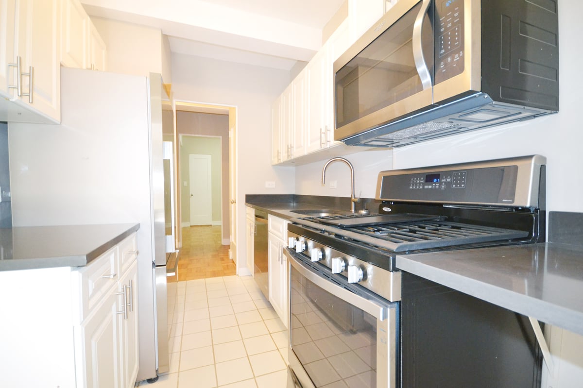 Photo for 36 East 36 Street - 36 East 36th Street Rental Building in Murray Hill, Manhattan