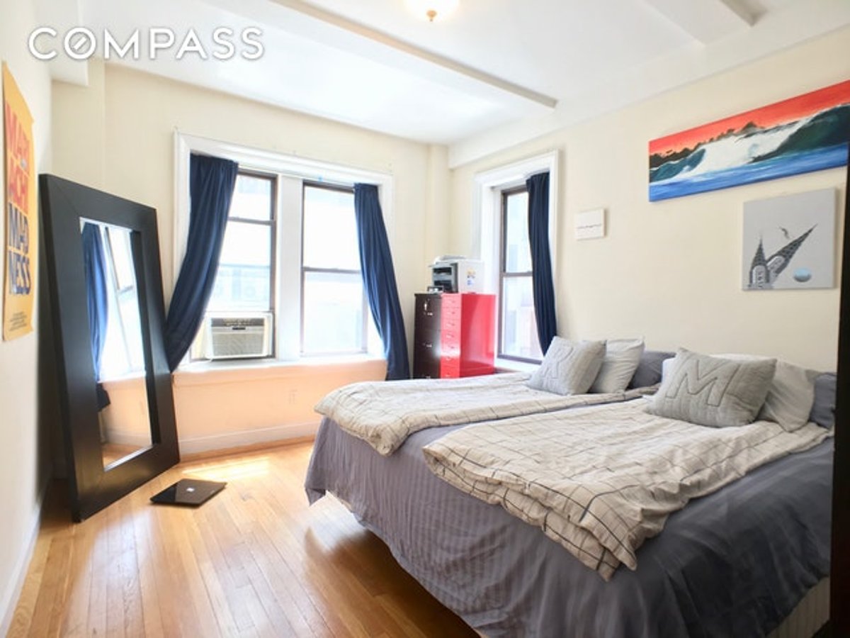 Photo for 350 West 55th - 350 West 55th Street Rental Building in Hell's Kitchen, Manhattan