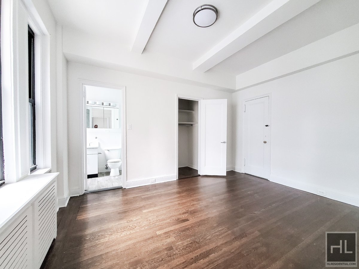 Photo for 140 EAST 46 STREET - 140 East 46th Street Rental Building in Turtle Bay, Manhattan