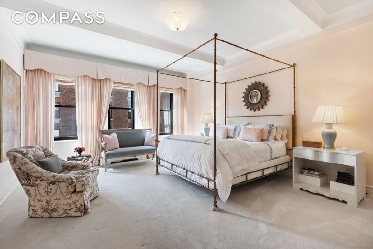 Photo for 941 Park Avenue - 941 Park Avenue Cooperative in Upper East Side, Manhattan