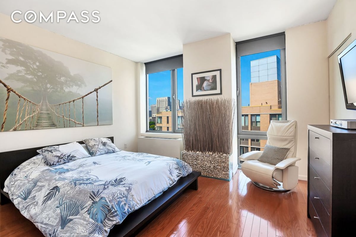 Photo for Island House - 455 Main Street Condominium in Roosevelt Island, Manhattan