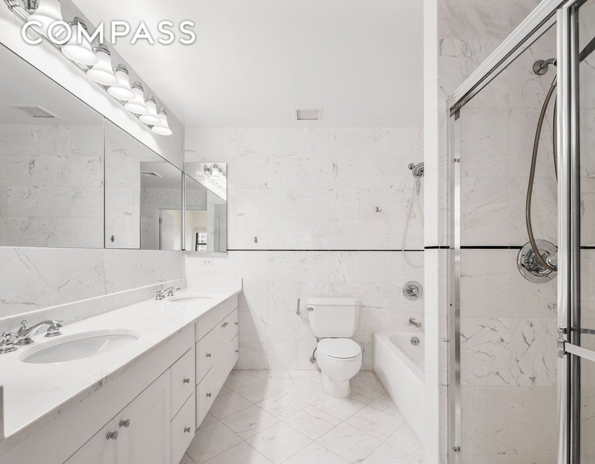 Photo for Tribeca Space - 25 Murray Street Condominium in Tribeca, Manhattan