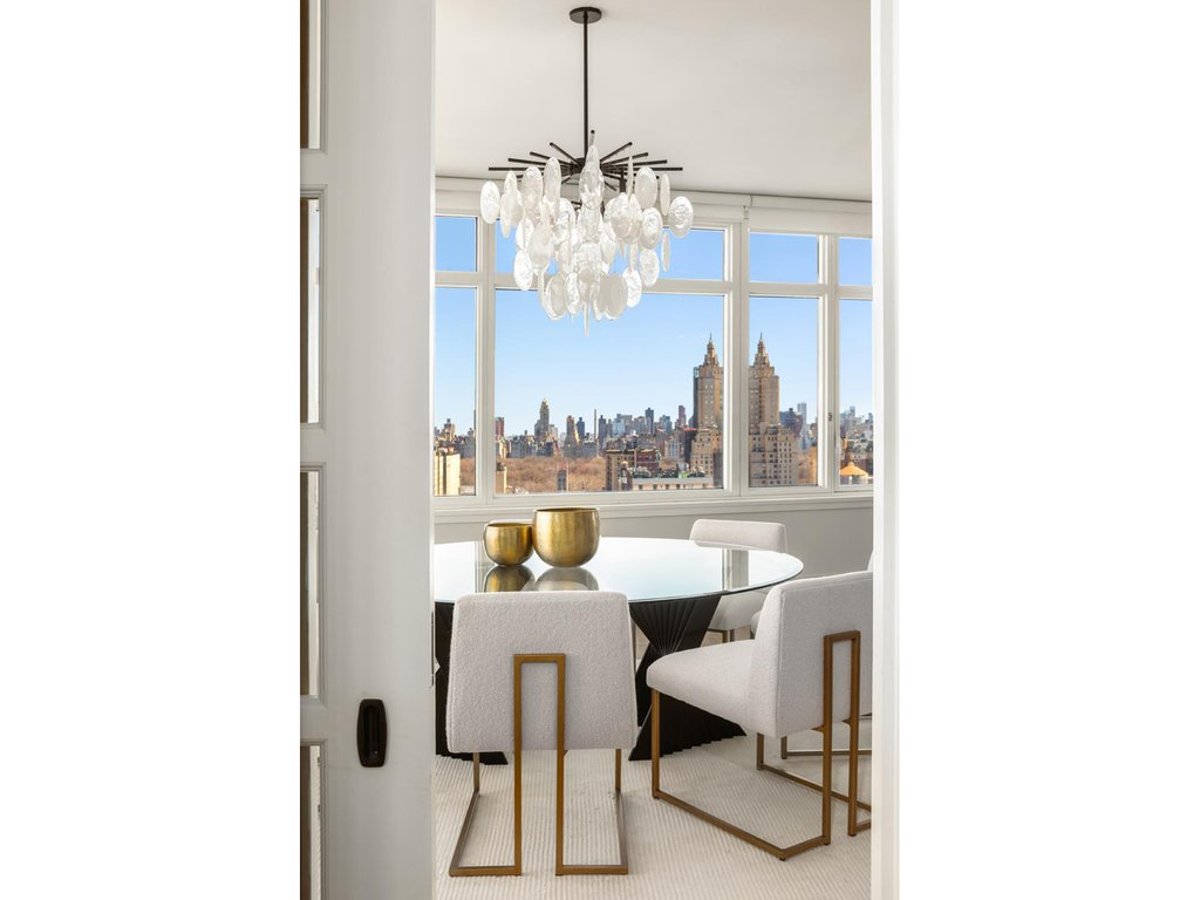 Photo for The Laureate - 2150 Broadway Condominium in Upper West Side, Manhattan