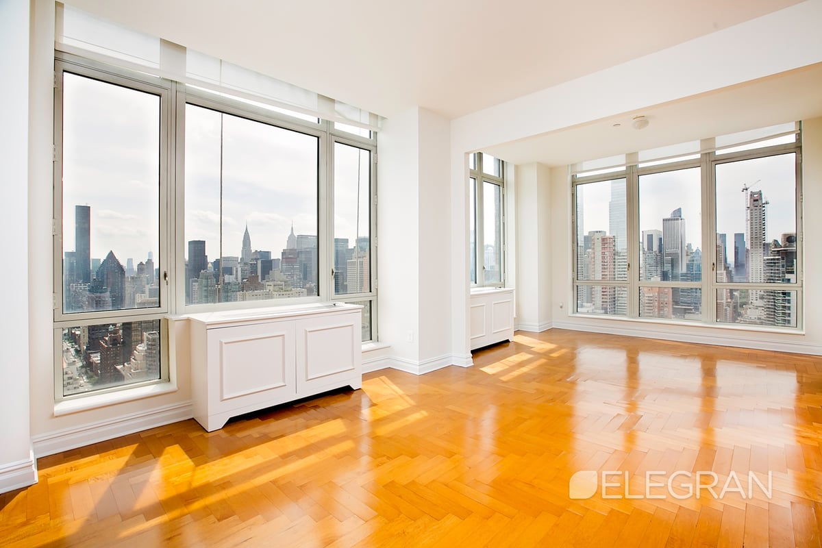 Photo for Bridge Tower Place - 401 East 60th Street Condominium in Upper East Side, Manhattan