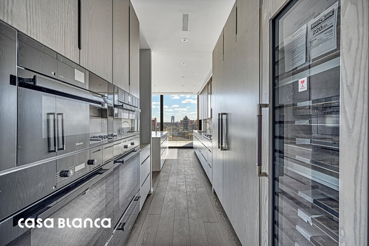 Photo for 199 CHRYSTIE - 199 Chrystie Street Condominium in Lower East Side, Manhattan