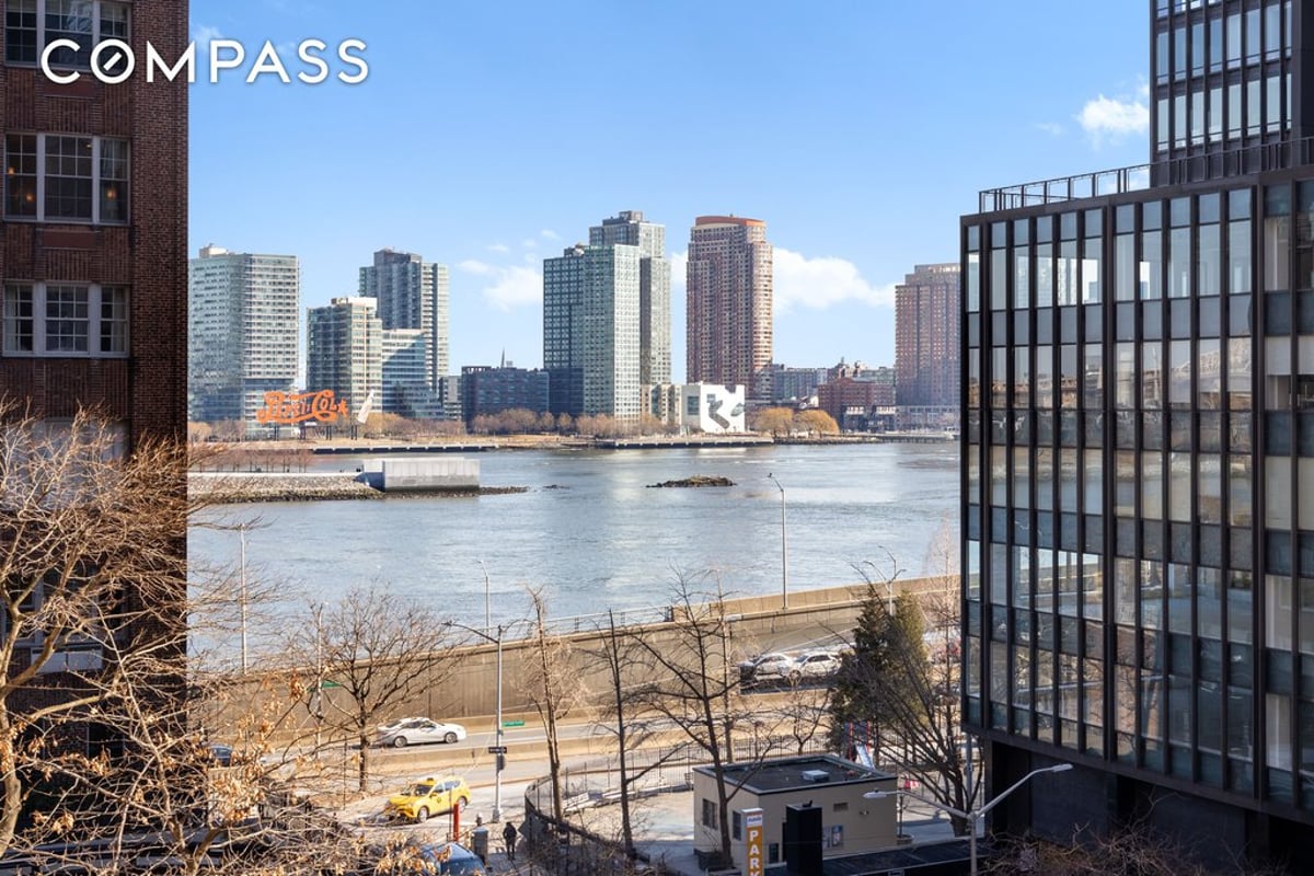 Photo for Stewart Hall - 10 Mitchell Place Cooperative in Midtown East, Manhattan