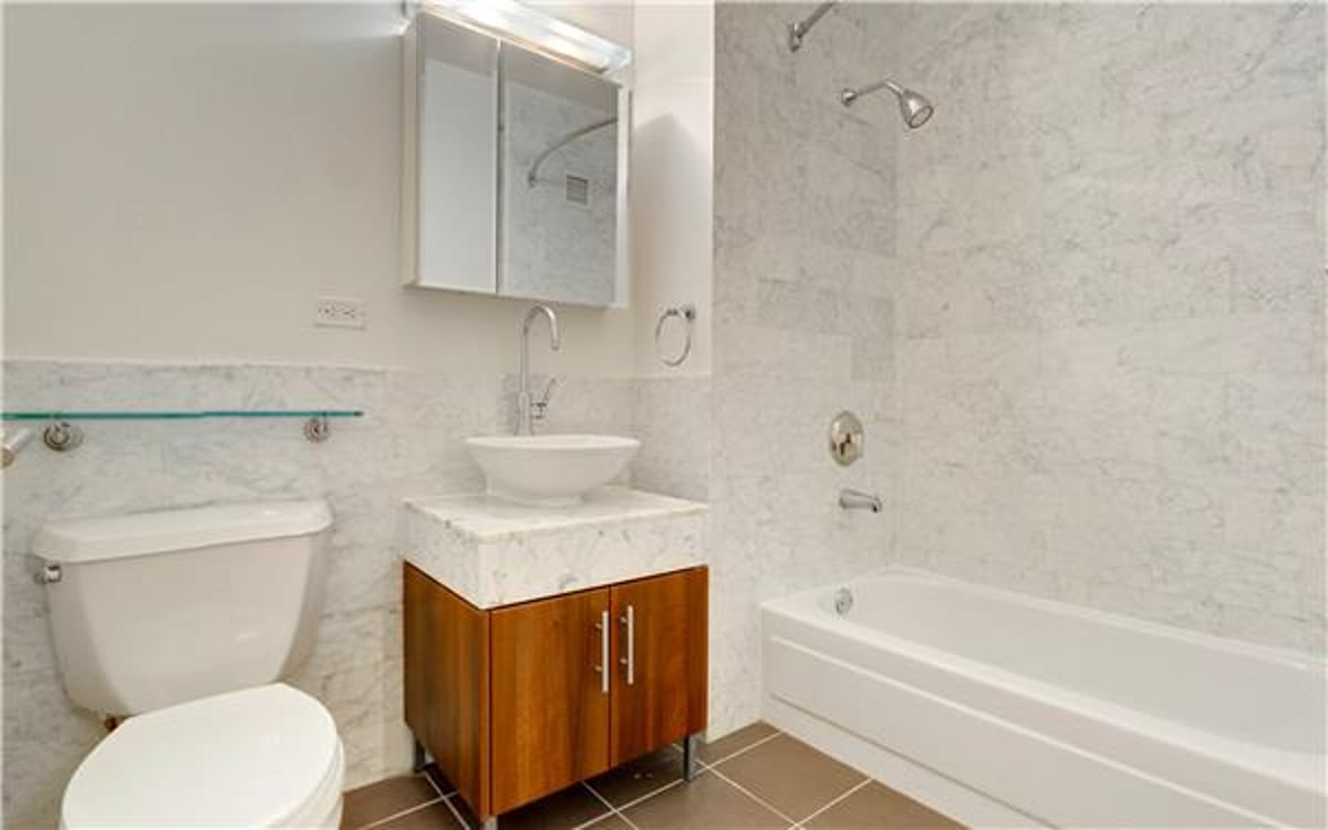 Photo for Cocoa Exchange - 1 Wall Street Court Condominium in Financial District, Manhattan