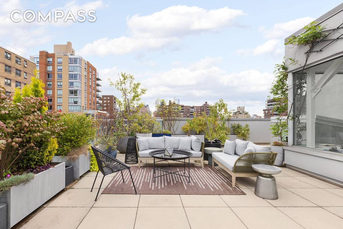 Photo for Loft 25 - 420 West 25th Street Condominium in Chelsea, Manhattan