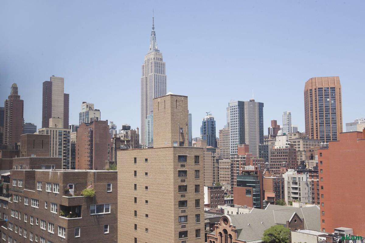 Photo for Victoria House - 200 East 27th Street Cooperative in Murray Hill, Manhattan