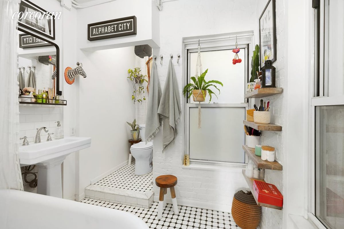 Photo for 224 East 7th Street - 224 East 7th Street Cooperative in East Village, Manhattan