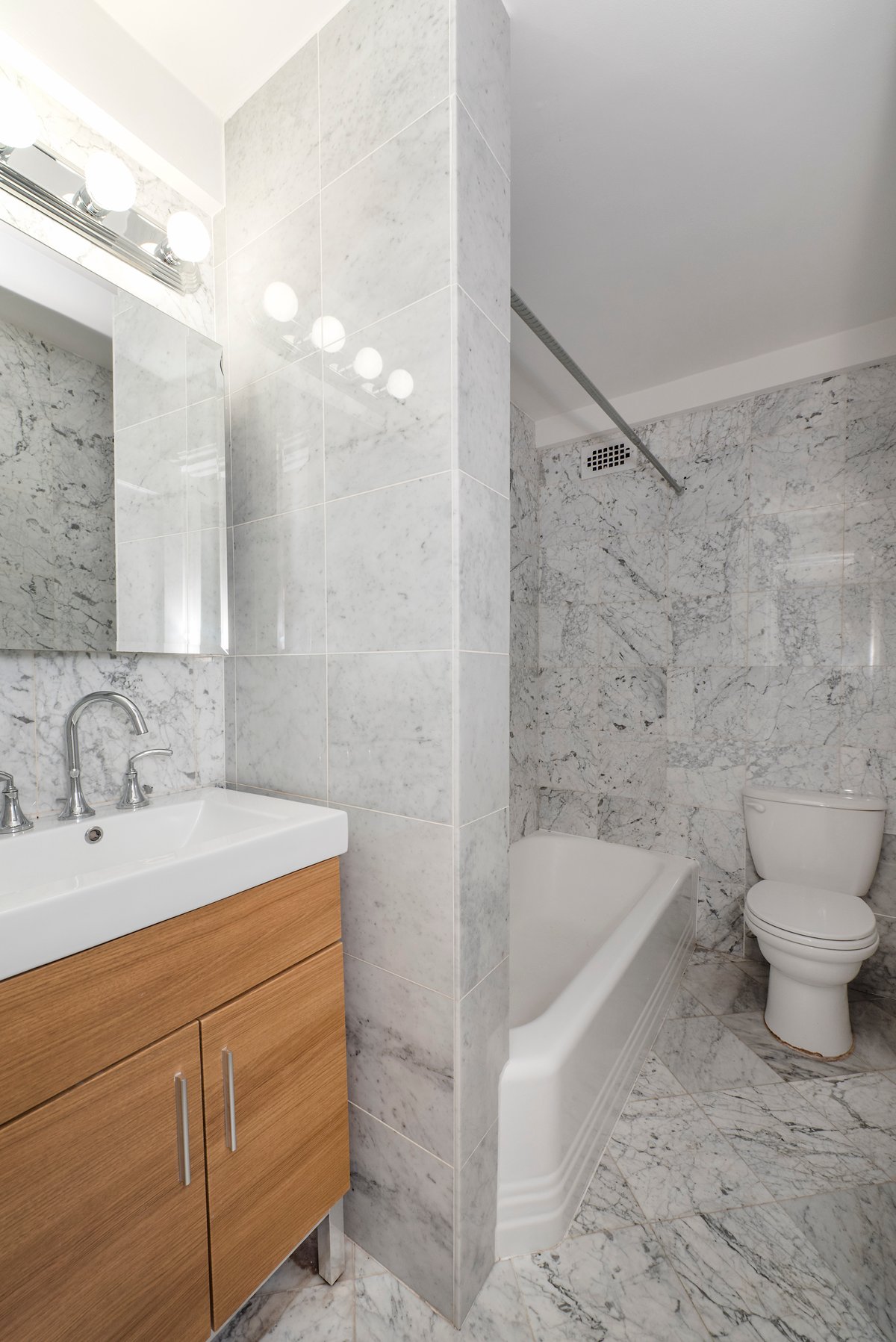 Photo for 36 East 36 Street - 36 East 36th Street Rental Building in Murray Hill, Manhattan