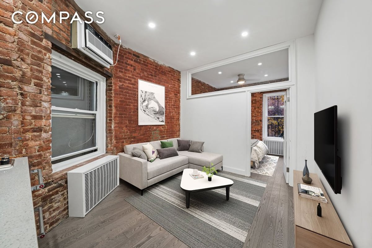 Photo for 77 Perry Street - 77 Perry Street Cooperative in West Village, Manhattan