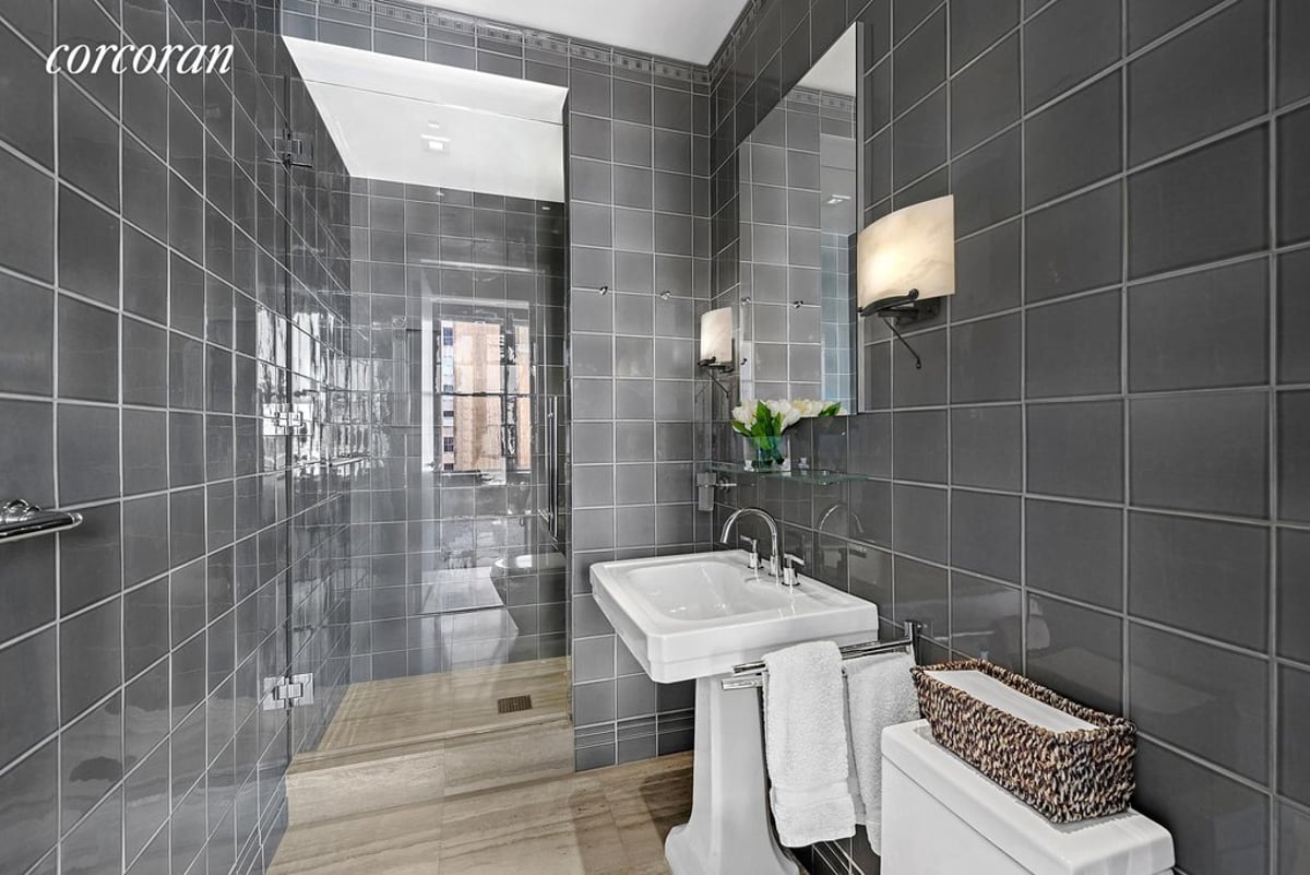 Photo for DUANE PARK LOFTS - 166 Duane Street Condominium in Tribeca, Manhattan